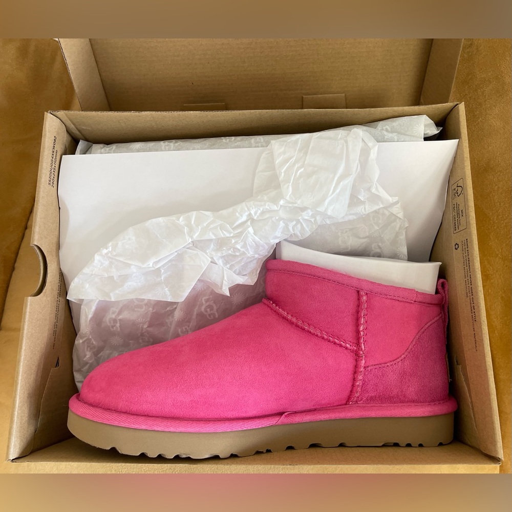 !! NWT Ugg Australia Ulta Short Mini Boots Sz 7 Pink !!